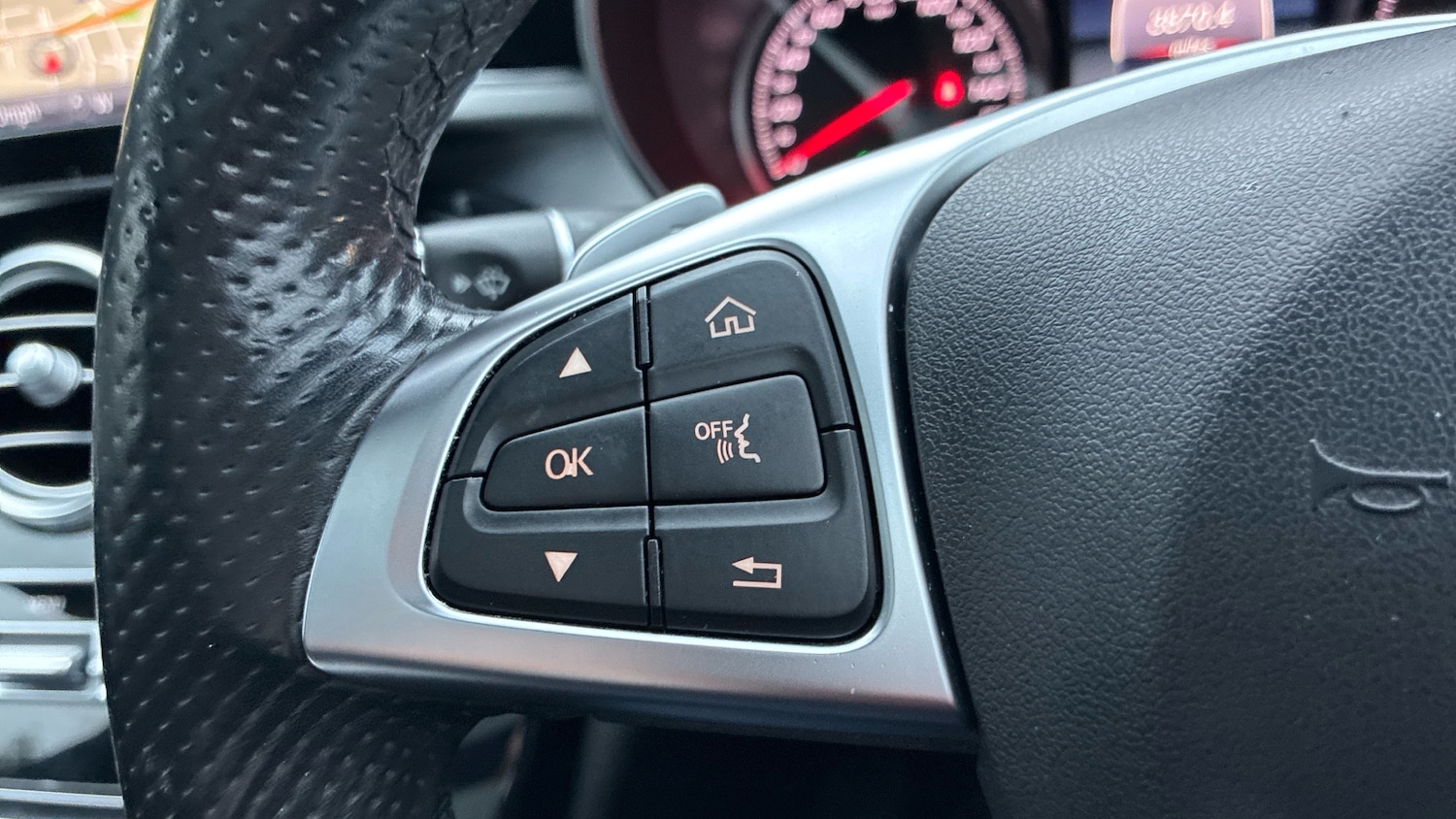 Used Mercedes-Benz C Class 2015 for sale - 77591300: Photo 35