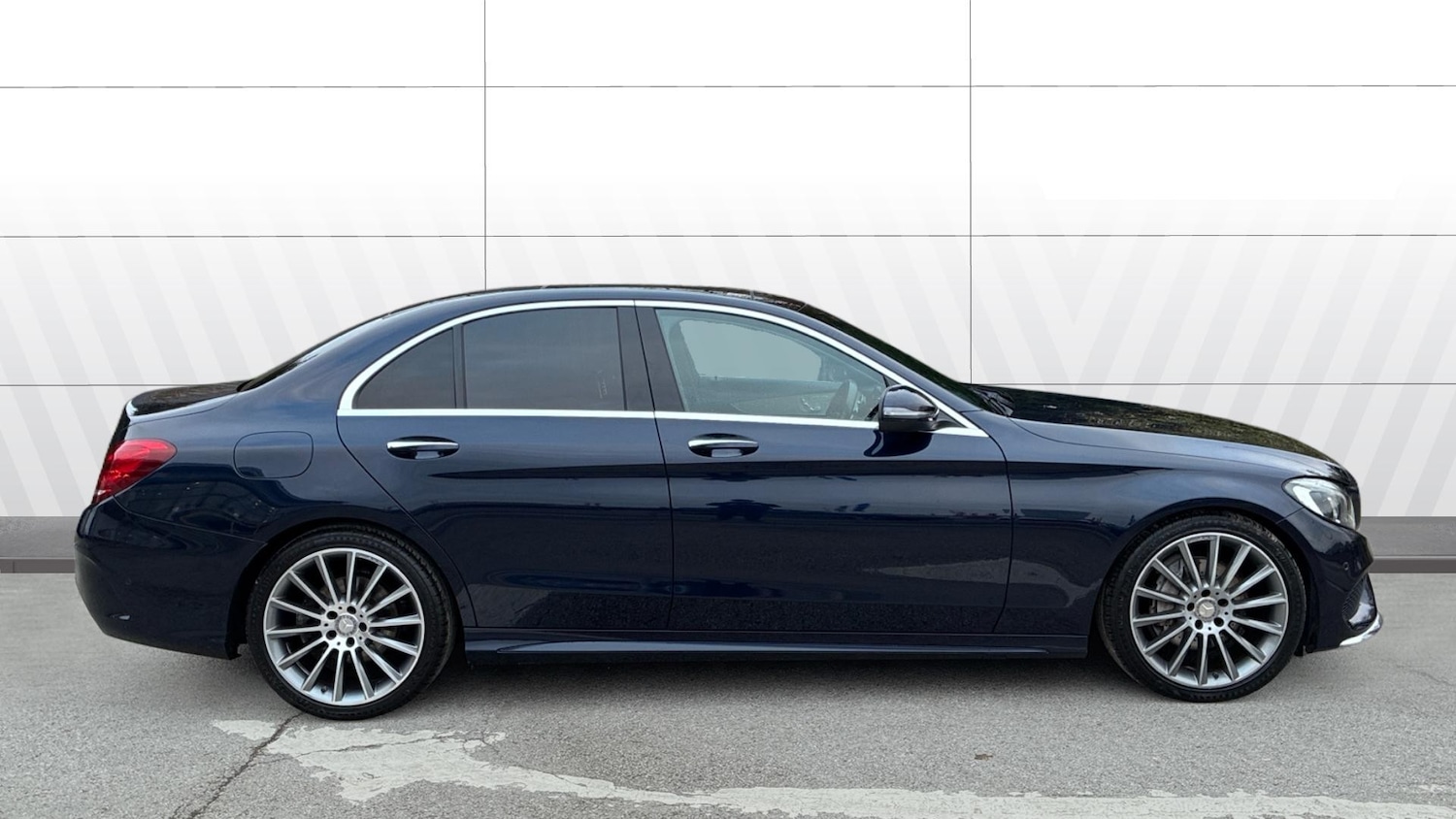 Used Mercedes-Benz C Class 2015 for sale - 77591300: Photo 5