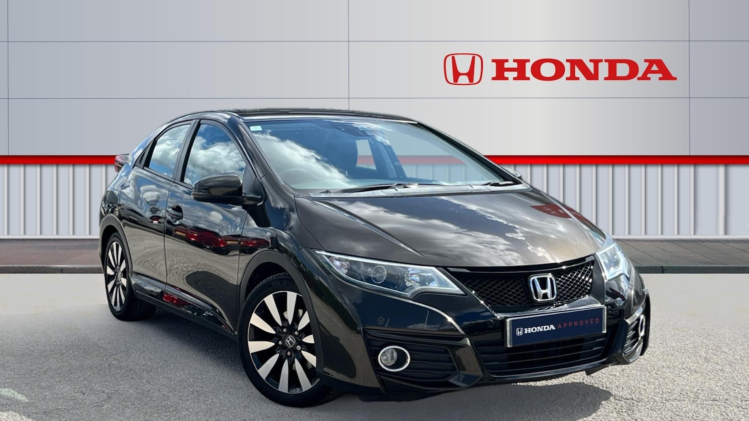 Used Honda Civic 2017 for sale - 76302100: Photo 1