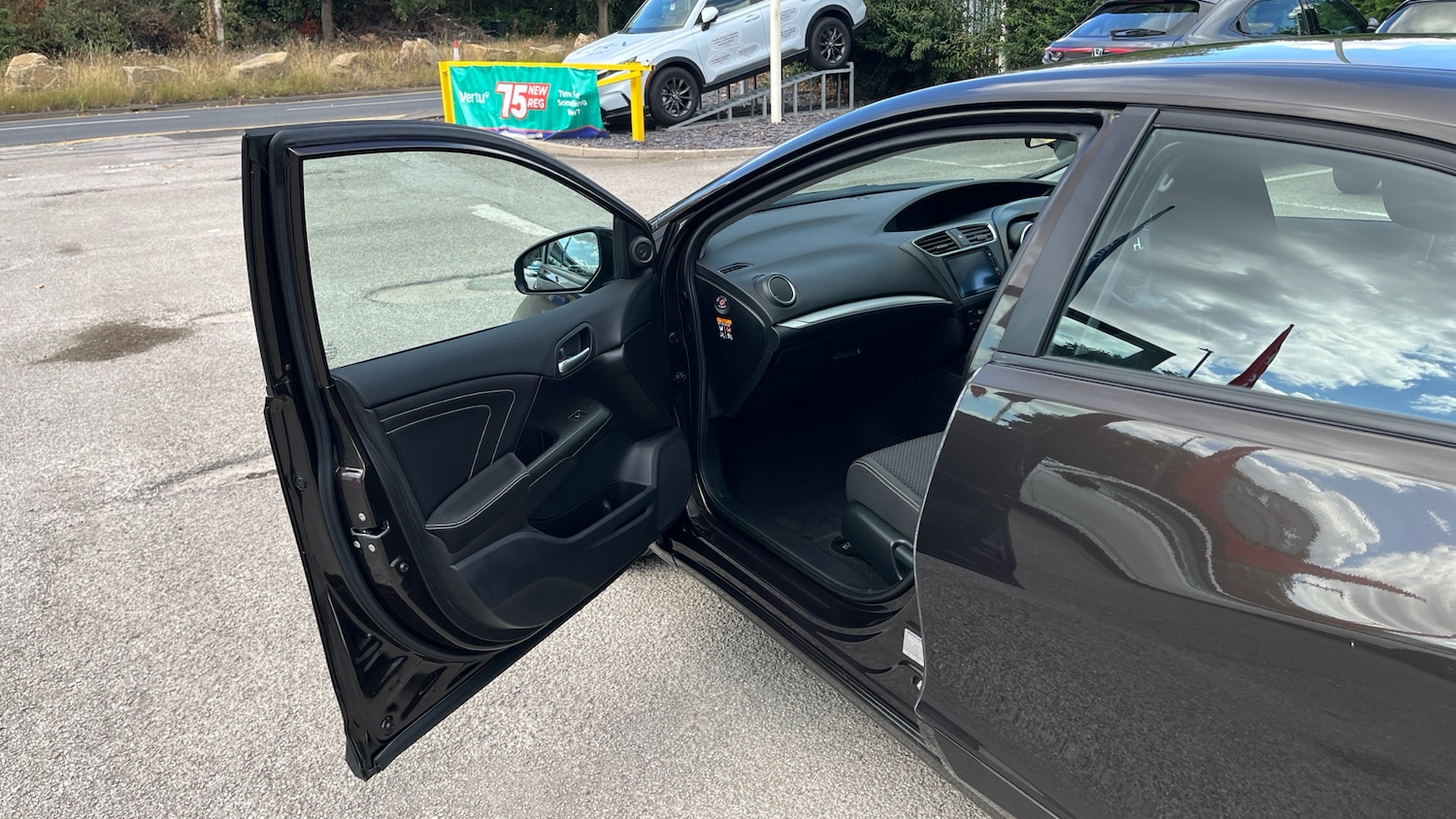 Used Honda Civic 2017 for sale - 76302100: Photo 33