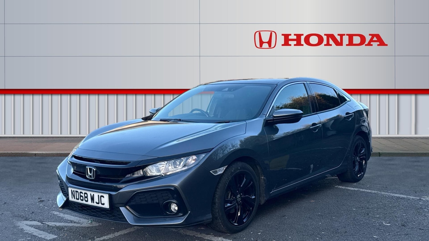 Used Honda Civic 2018 for sale - 76768987: Photo 10