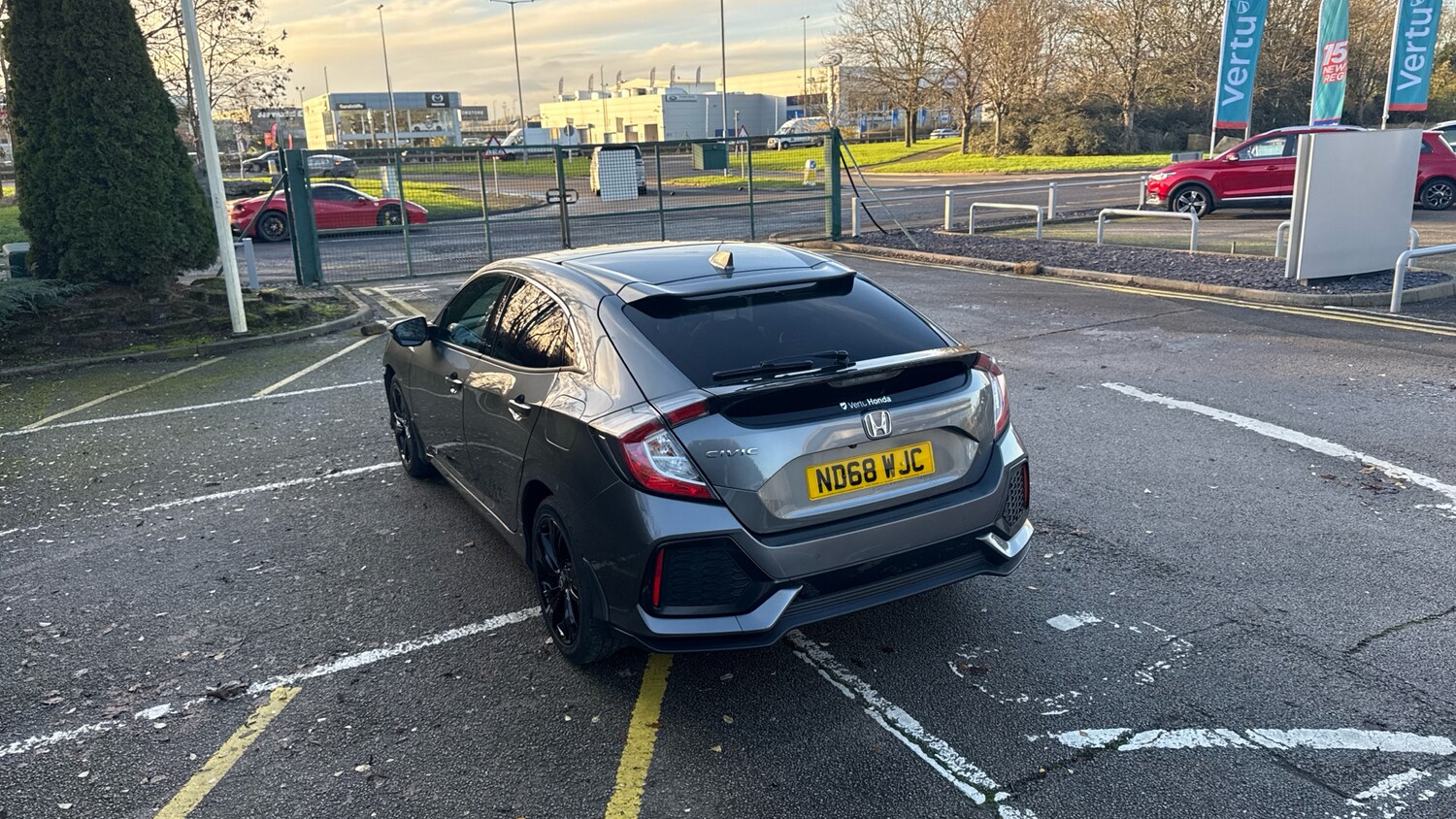 Used Honda Civic 2018 for sale - 76768987: Photo 15