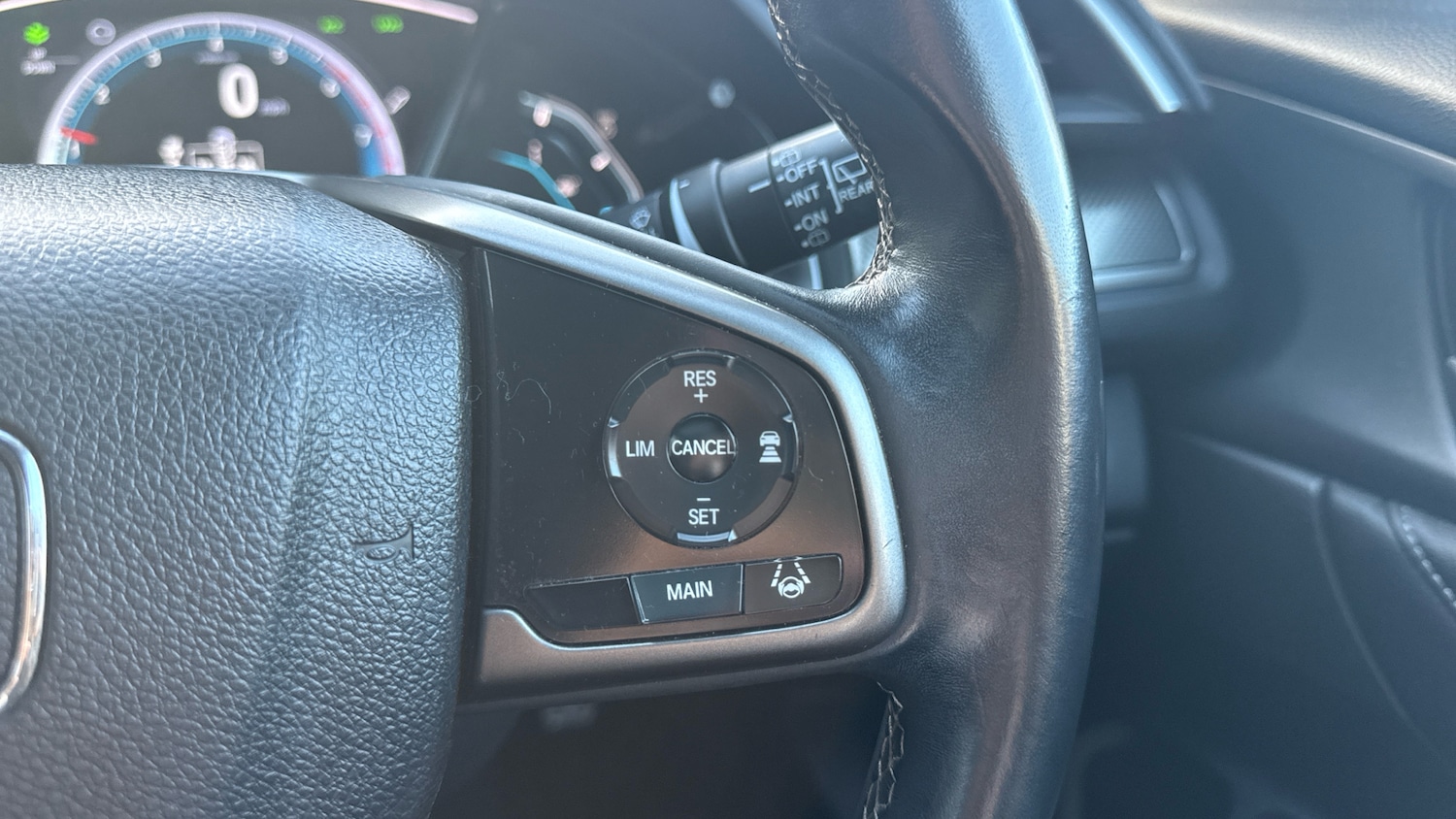 Used Honda Civic 2018 for sale - 76768987: Photo 20