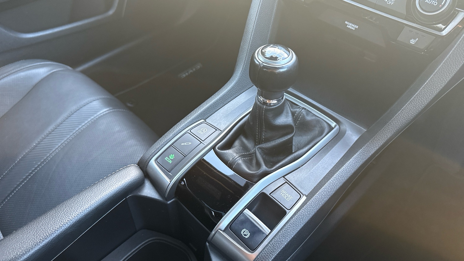 Used Honda Civic 2018 for sale - 76768987: Photo 28