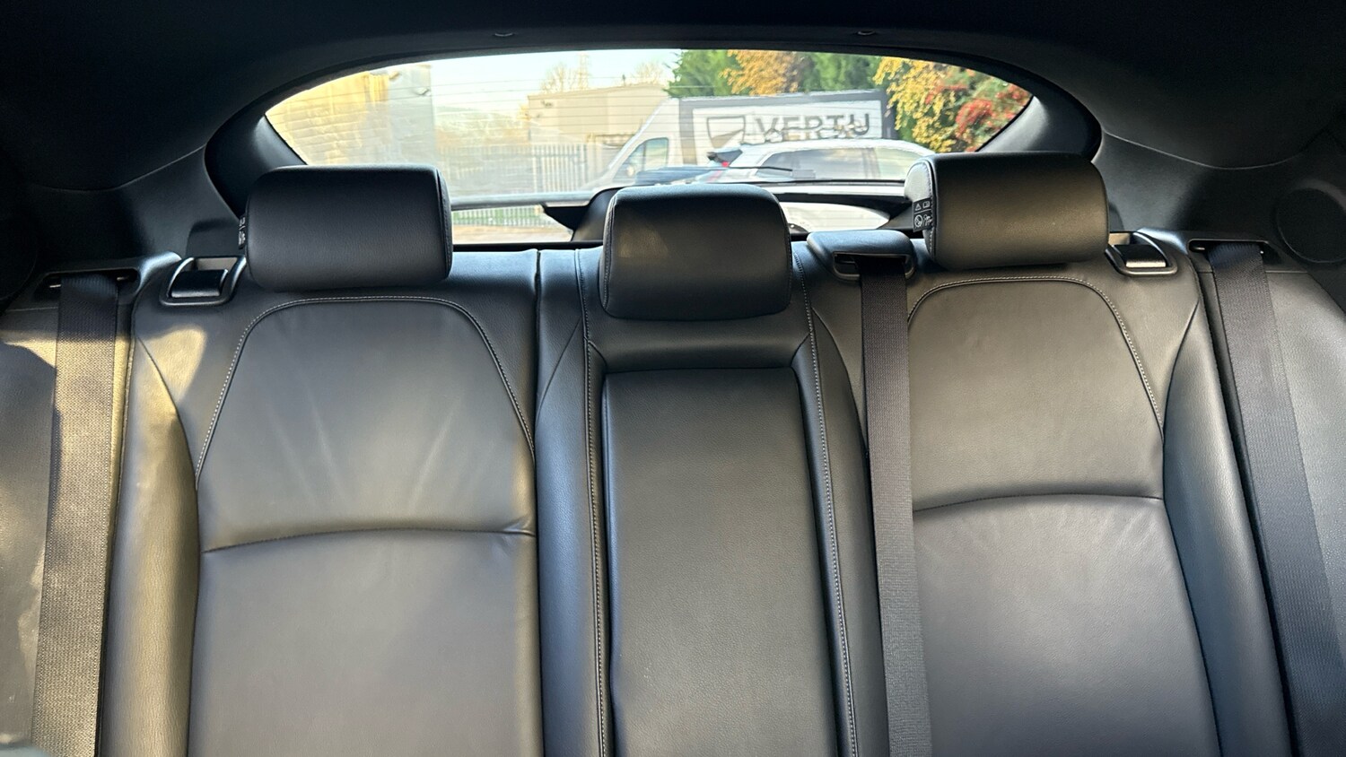 Used Honda Civic 2018 for sale - 76768987: Photo 37