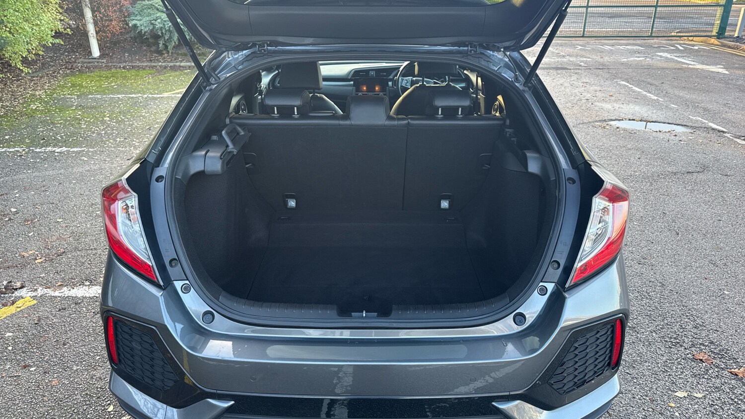 Used Honda Civic 2018 for sale - 76768987: Photo 39