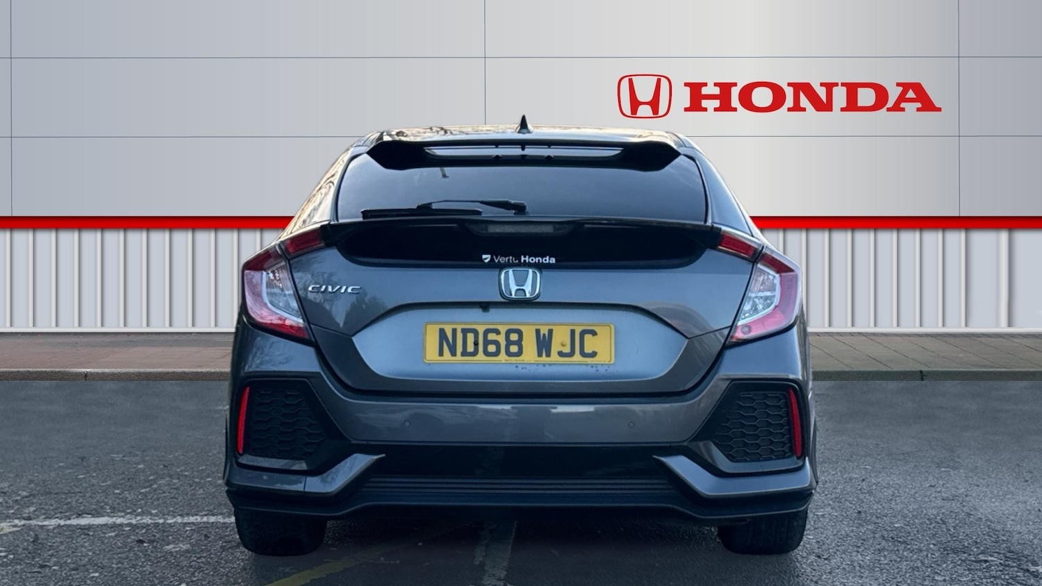 Used Honda Civic 2018 for sale - 76768987: Photo 7