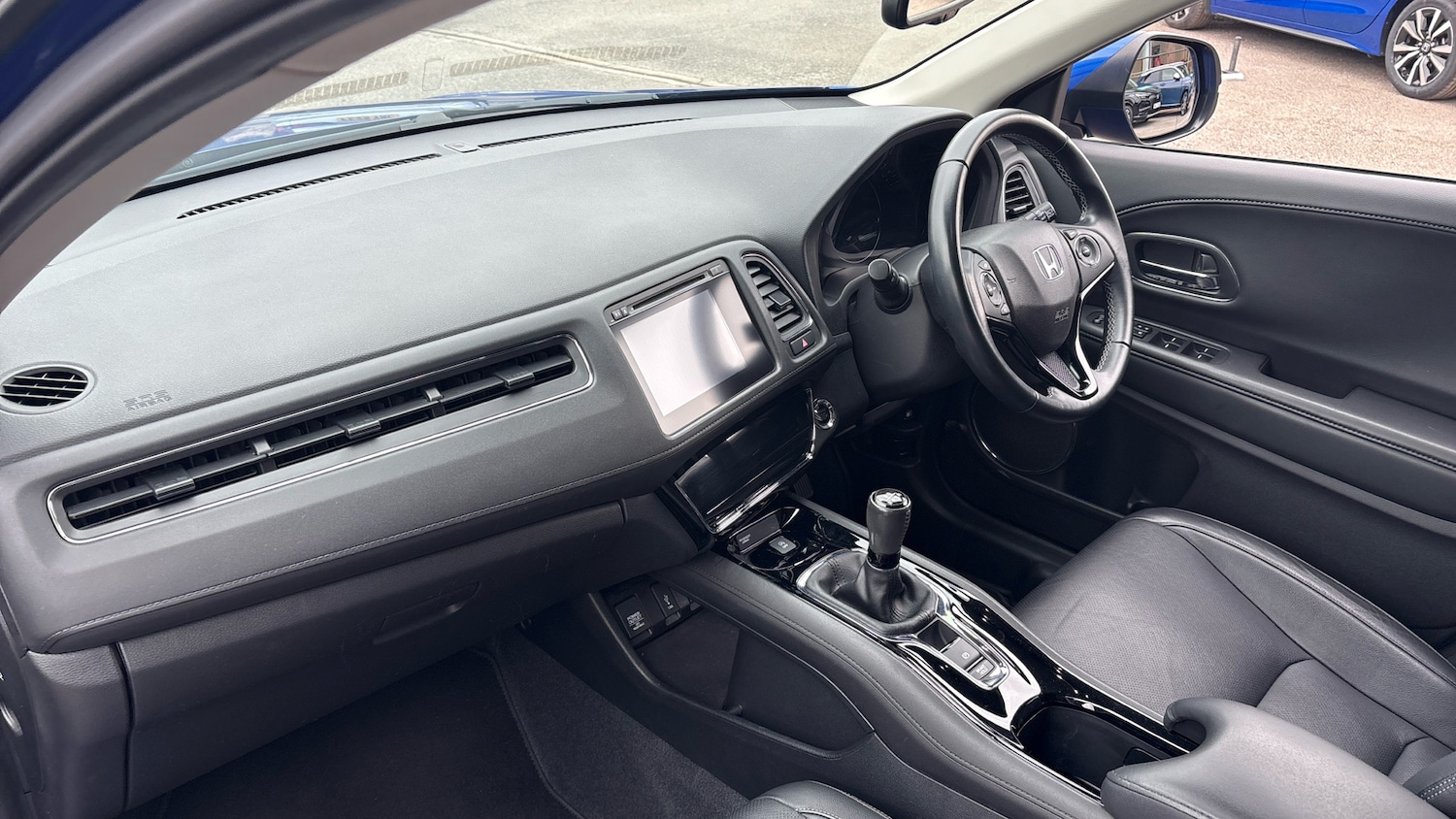 Used Honda HR-V 2020 for sale - 76133948: Photo 2