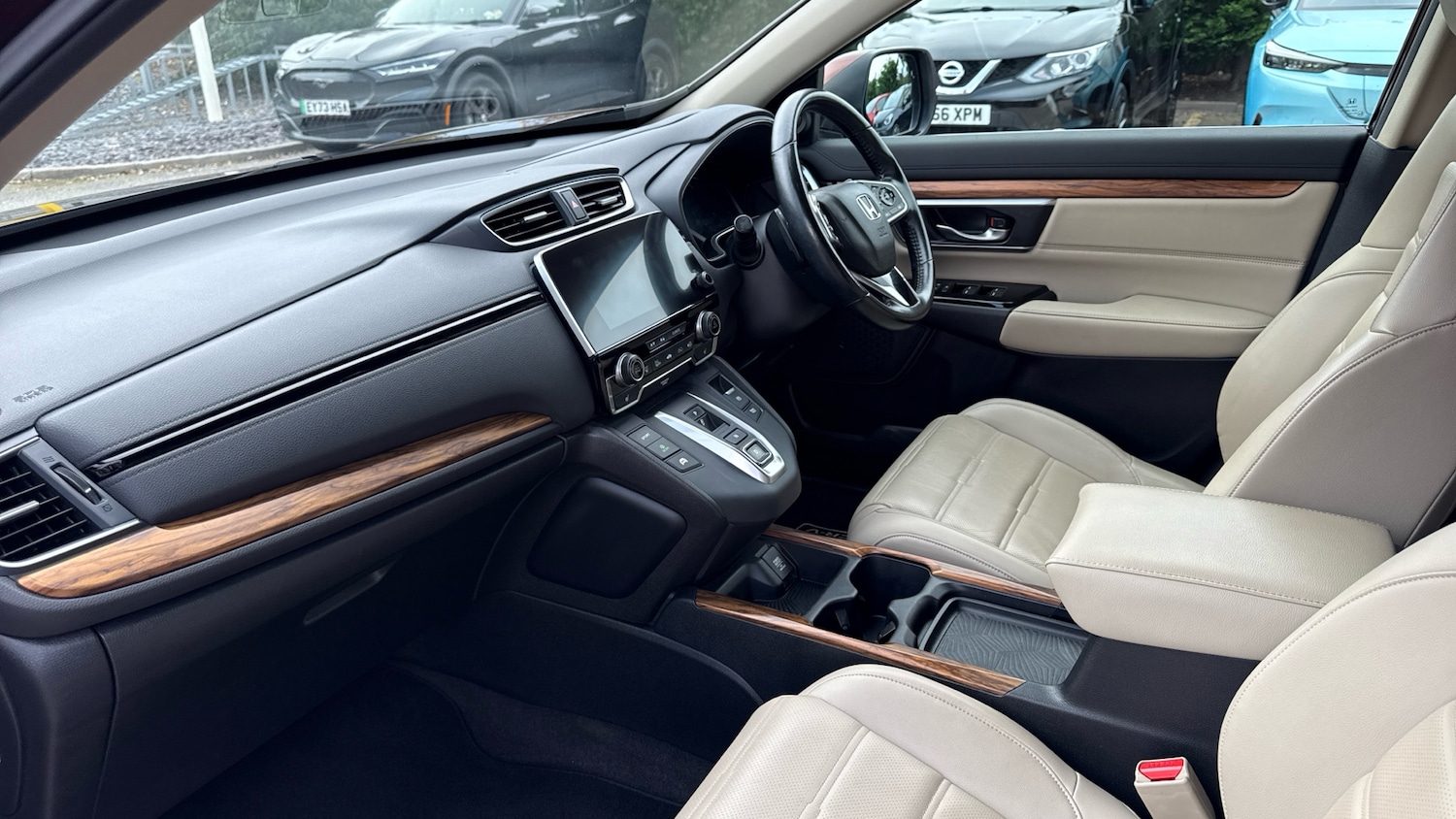 Used Honda CR-V 2020 for sale - 76219107: Photo 2