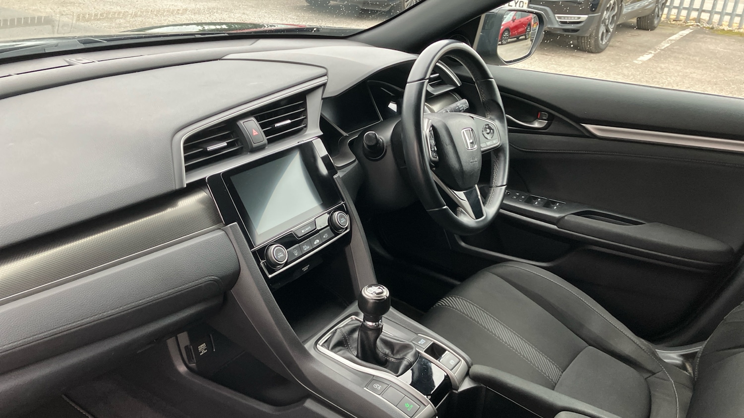 Used Honda Civic 2017 for sale - 77681664: Photo 2