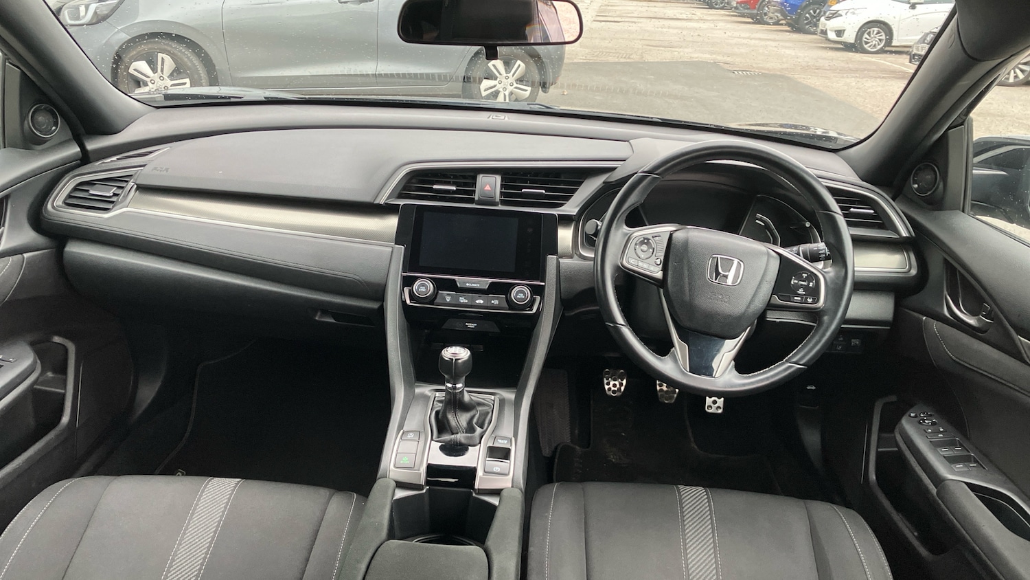 Used Honda Civic 2017 for sale - 77681664: Photo 4