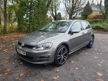 Volkswagen - Golf