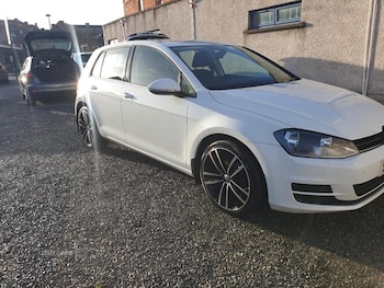 Used Volkswagen Golf 2014 for sale - 76965916: Photo