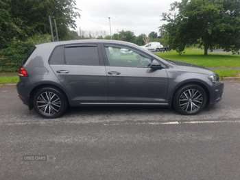 Used Volkswagen Golf 2017 for sale - 75061560: Photo