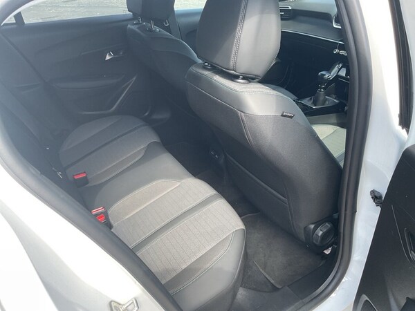 Used Peugeot 208 2023 for sale - 74784001: Photo 21