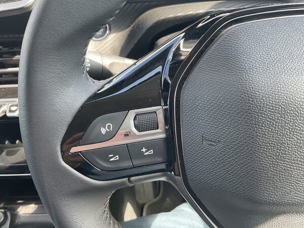 Used Peugeot 208 2023 for sale - 74784001: Photo 29