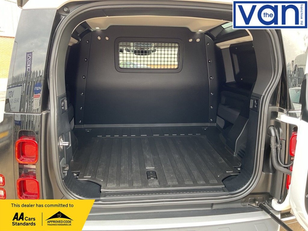 Used Land Rover Defender 2022 for sale - 76039461: Photo 13