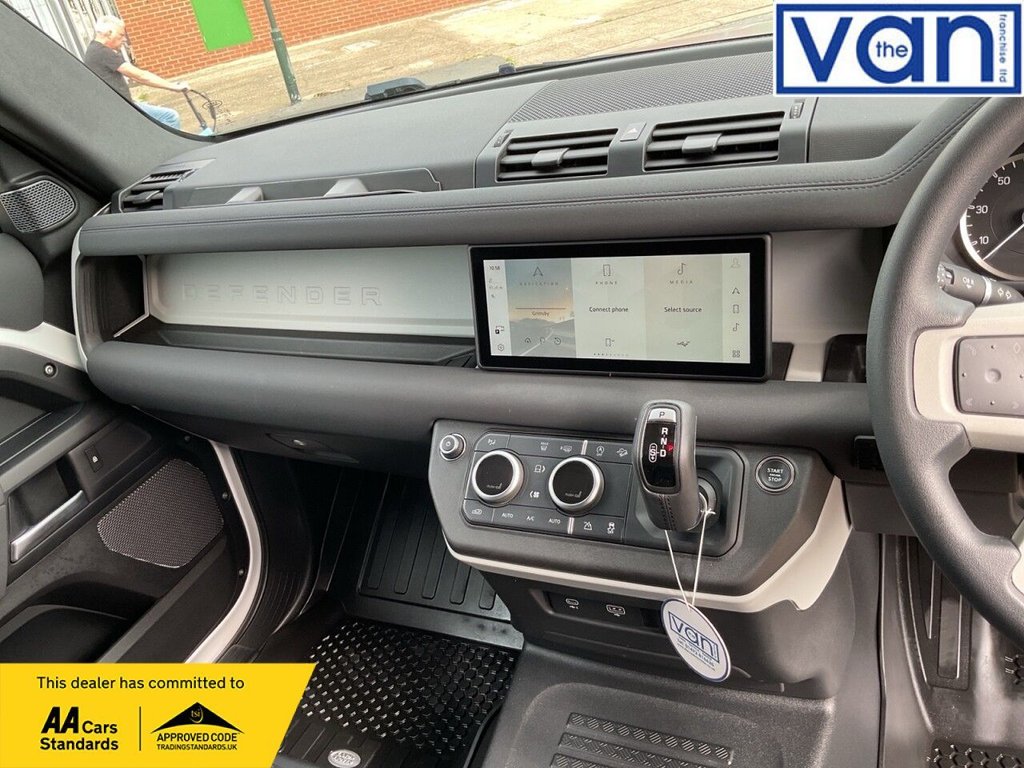 Used Land Rover Defender 2022 for sale - 76039461: Photo 19