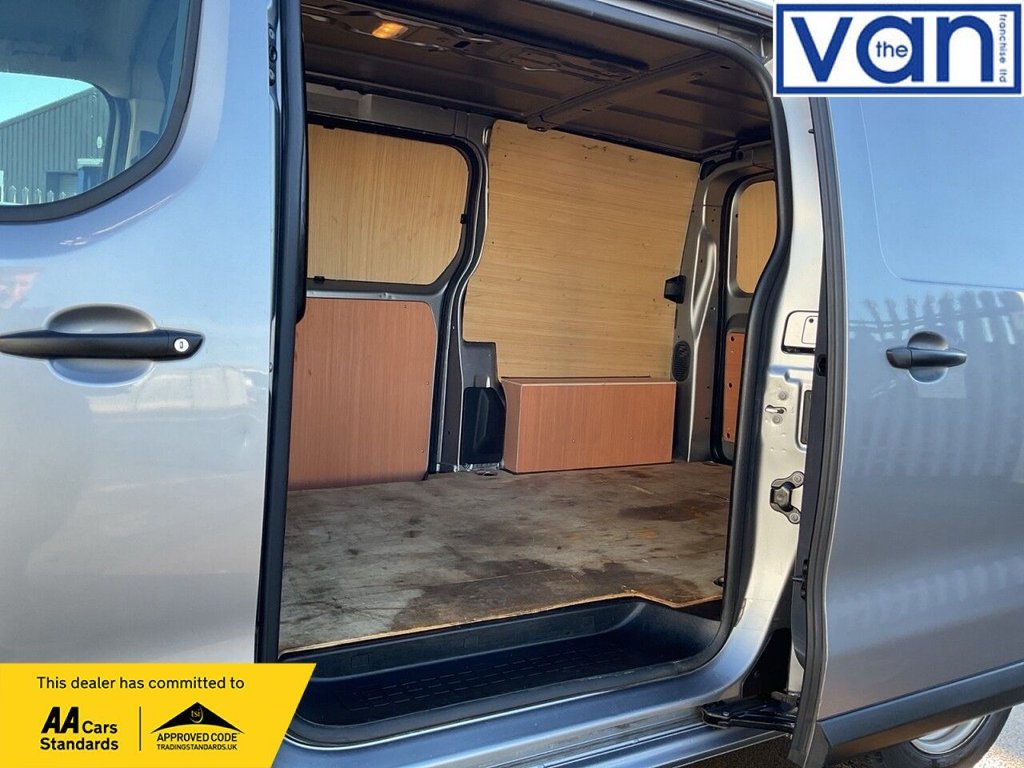 Used Vauxhall Vivaro 2022 for sale - 76604610: Photo 12