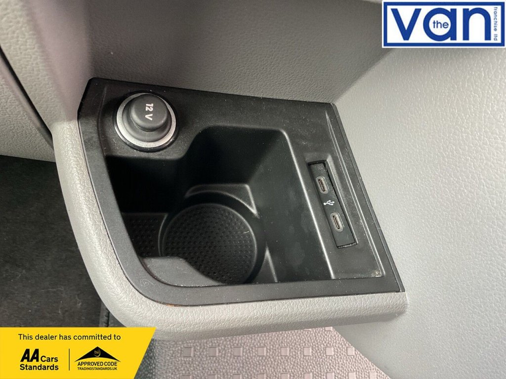 Used Volkswagen Transporter 2021 for sale - 76867364: Photo 25