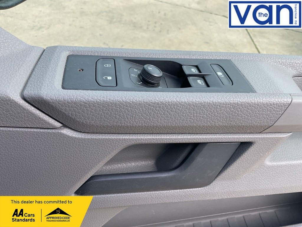 Used Volkswagen Transporter 2021 for sale - 76867364: Photo 30