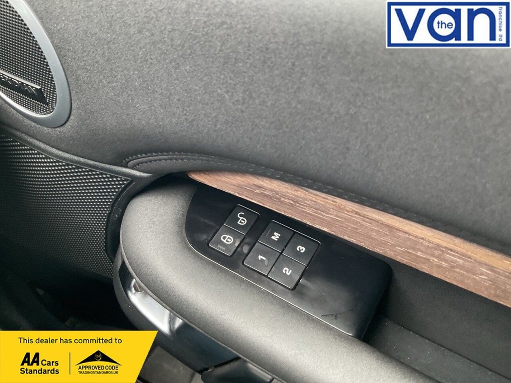Used Land Rover Discovery 2020 for sale - 76333225: Photo 31