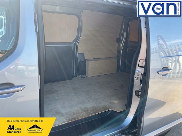 Used Vauxhall Vivaro 2022 for sale - 75630945: Photo 12