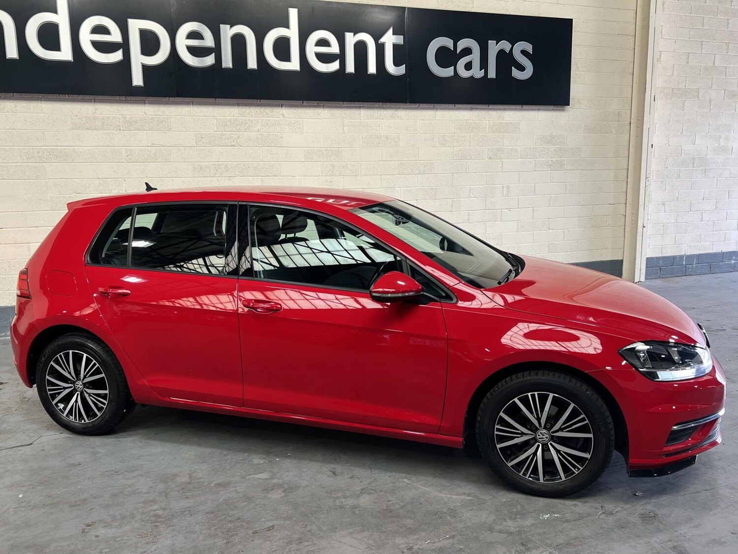 Used Volkswagen Golf 2018 for sale - 75319932: Photo 24