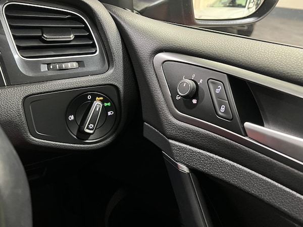 Used Volkswagen Golf 2018 for sale - 75319932: Photo 24