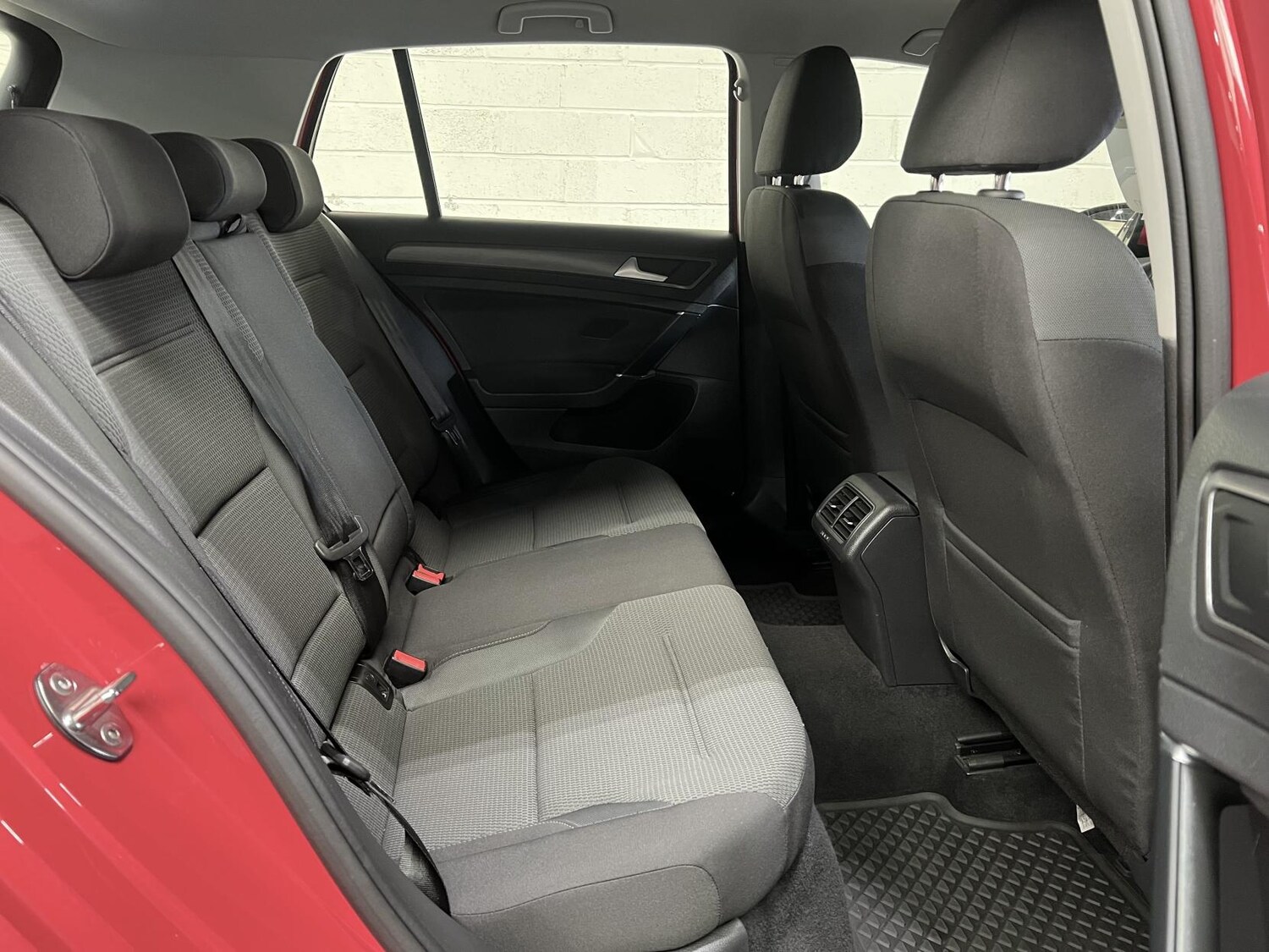 Used Volkswagen Golf 2018 for sale - 75319932: Photo 26