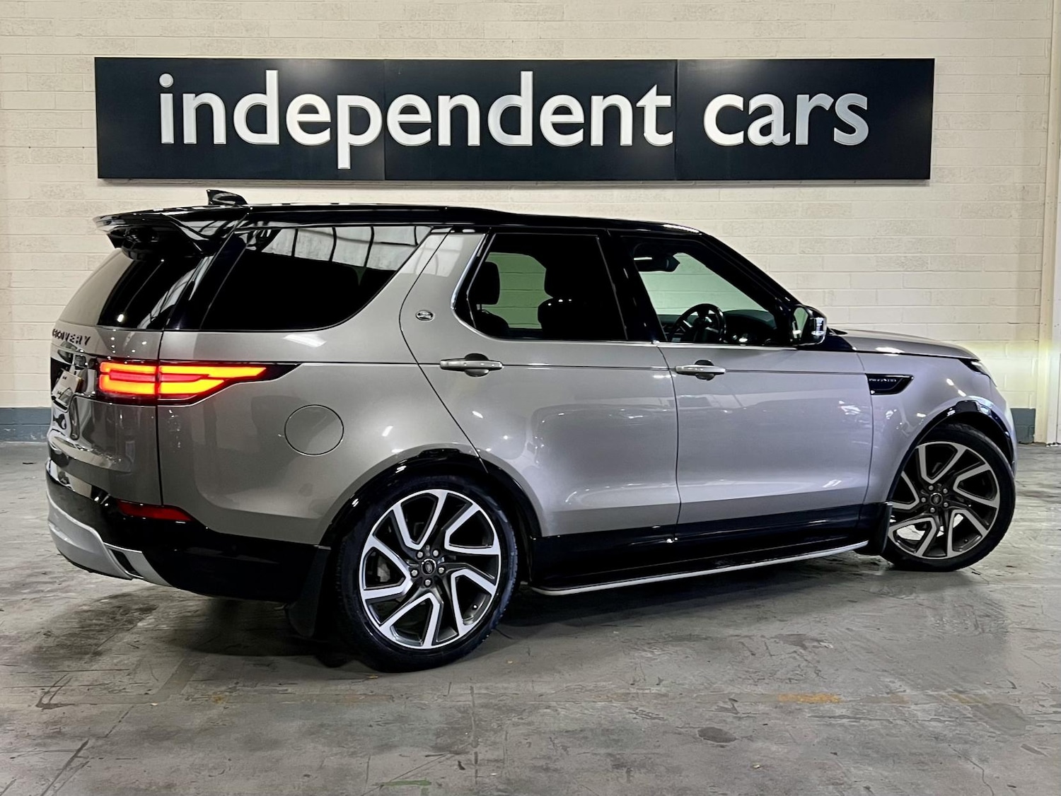 Used Land Rover Discovery 2018 for sale - 77296779: Photo 11