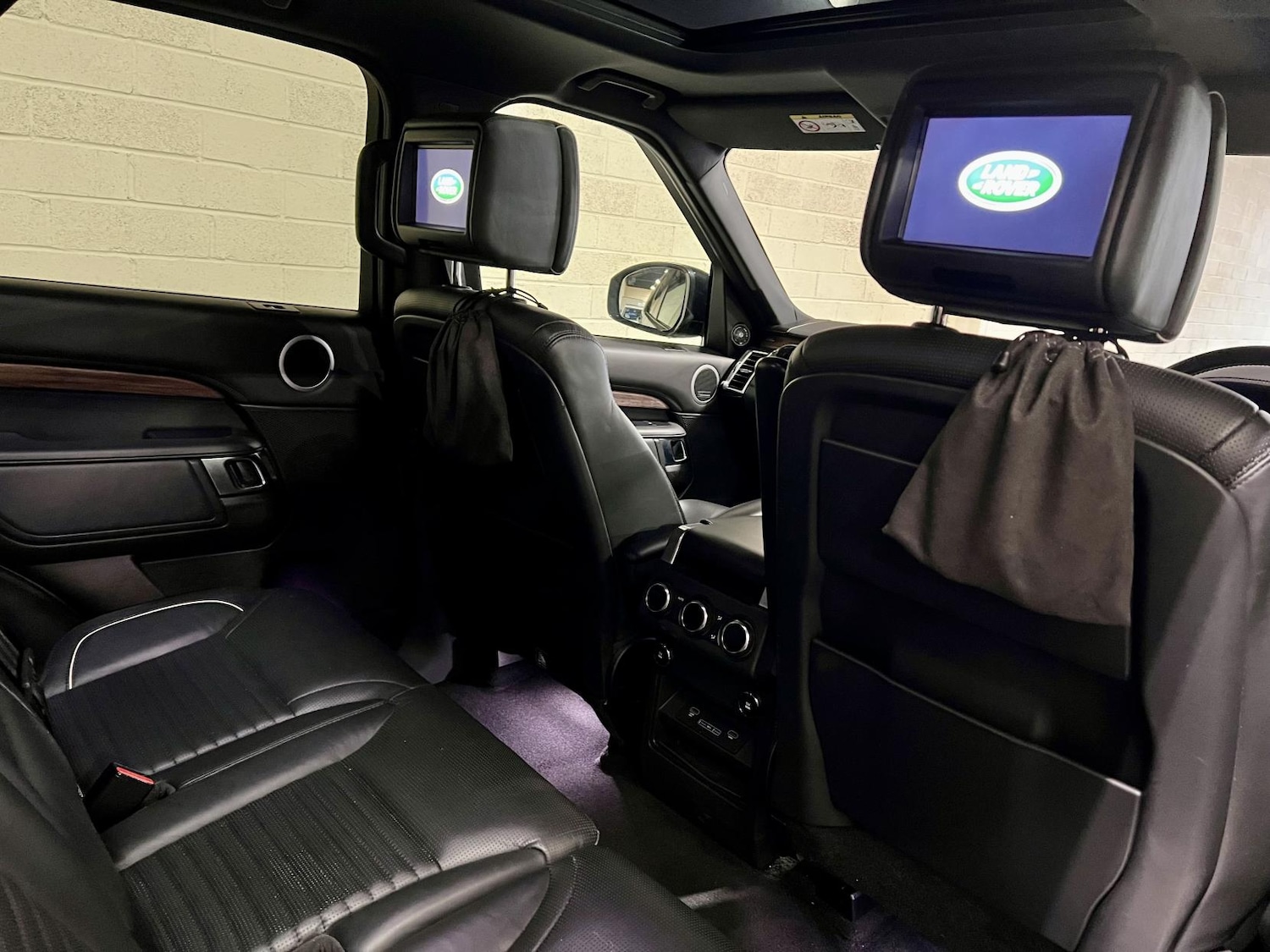 Used Land Rover Discovery 2018 for sale - 77296779: Photo 12