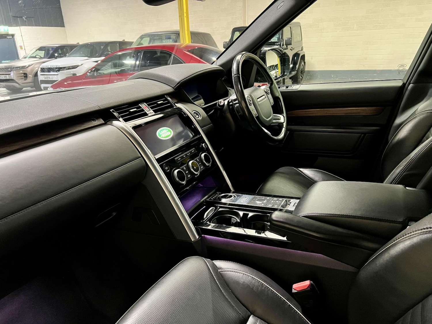 Used Land Rover Discovery 2018 for sale - 77296779: Photo 14