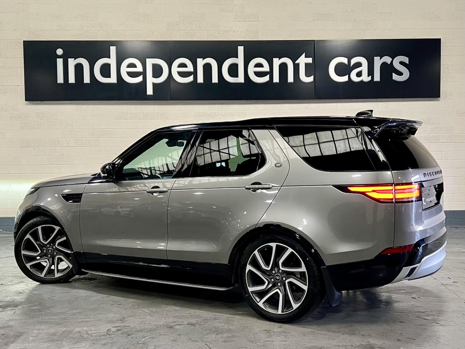 Used Land Rover Discovery 2018 for sale - 77296779: Photo 9