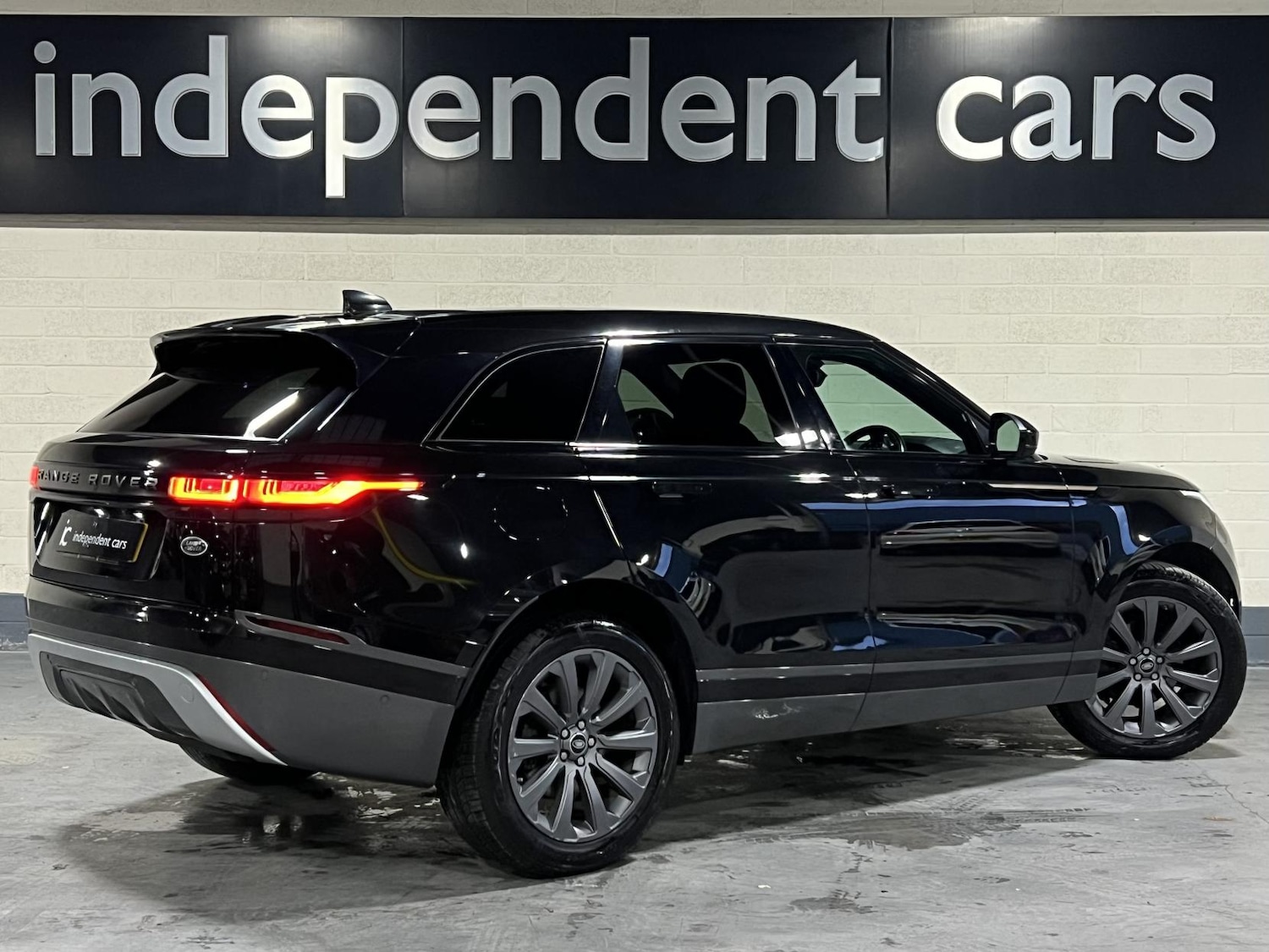 Used Land Rover Range Rover Velar 2019 for sale - 76580929: Photo 11