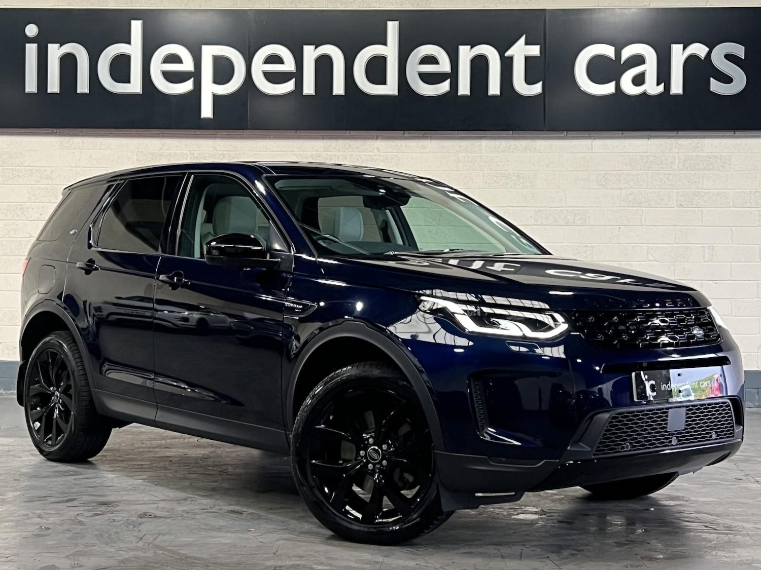 Used Land Rover Discovery Sport 2020 for sale - 76235082: Photo 1