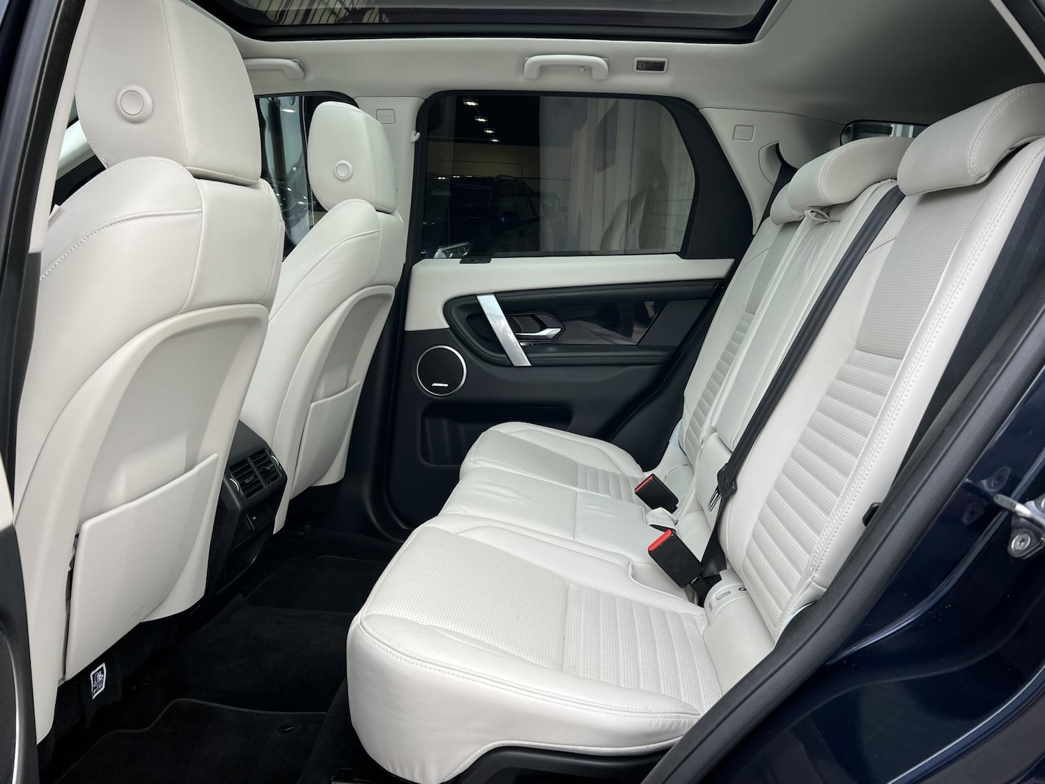 Used Land Rover Discovery Sport 2020 for sale - 76235082: Photo 11