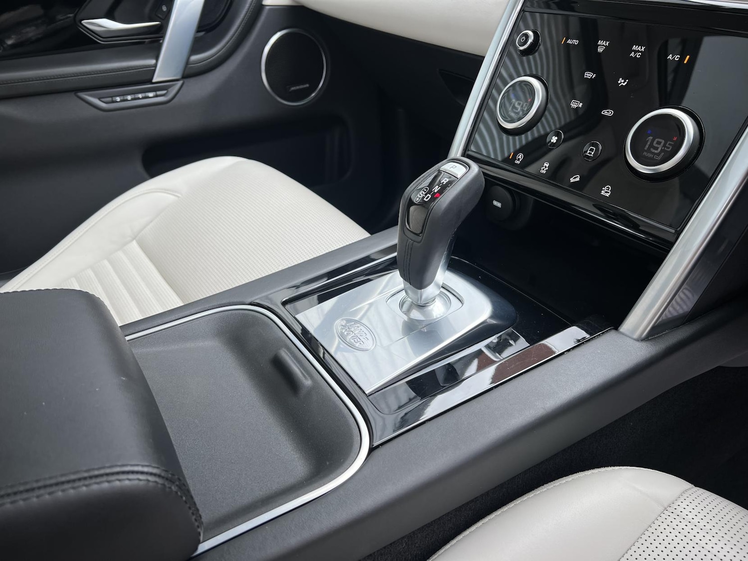 Used Land Rover Discovery Sport 2020 for sale - 76235082: Photo 17