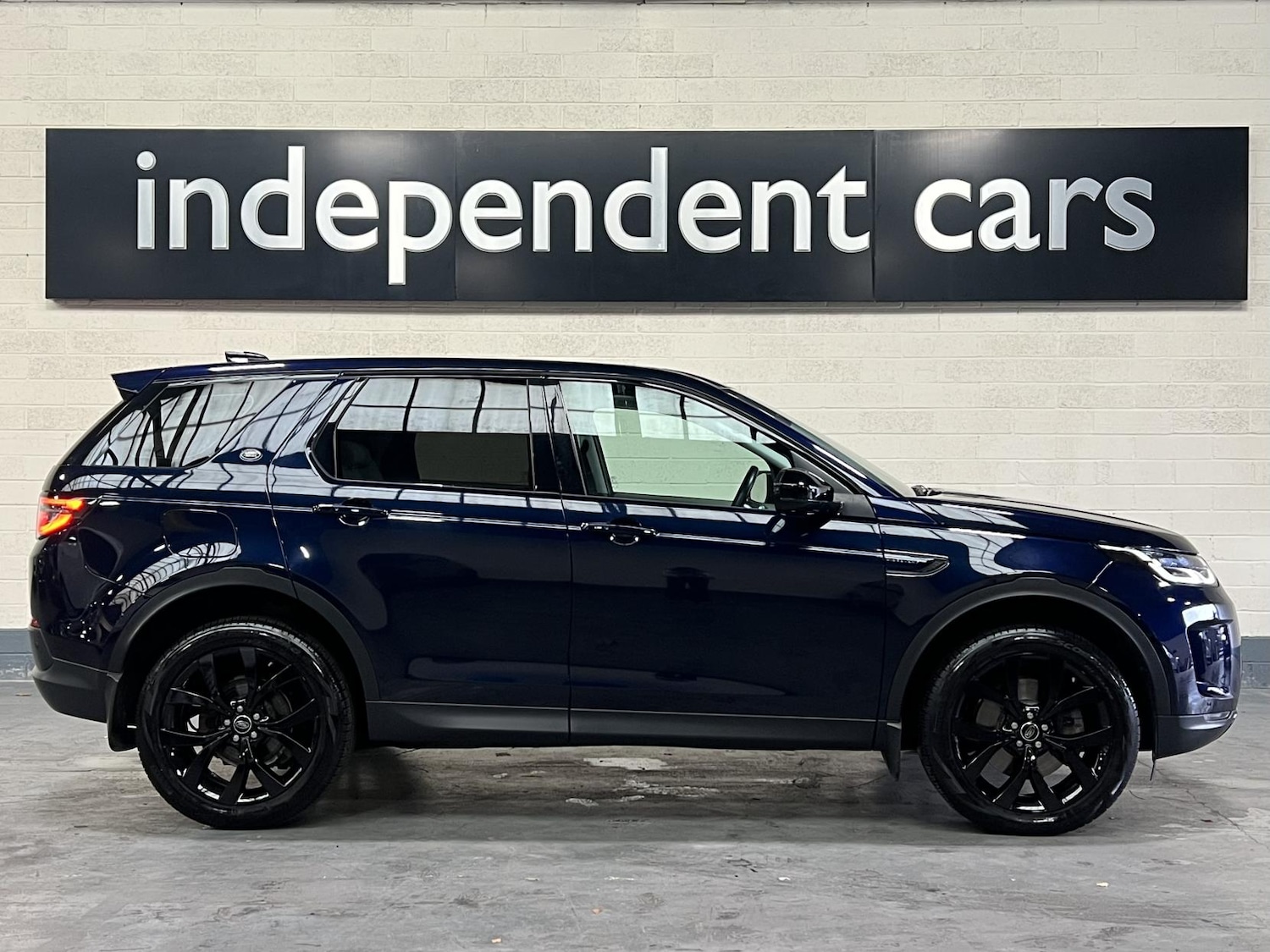 Used Land Rover Discovery Sport 2020 for sale - 76235082: Photo 3