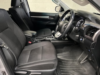 Used Toyota Hilux 2022 for sale - 76273906: Photo 3