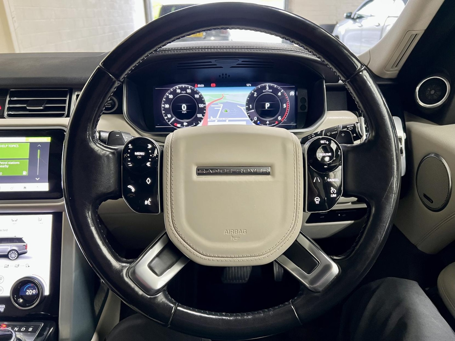 Used Land Rover Range Rover 2018 for sale - 76422191: Photo 12