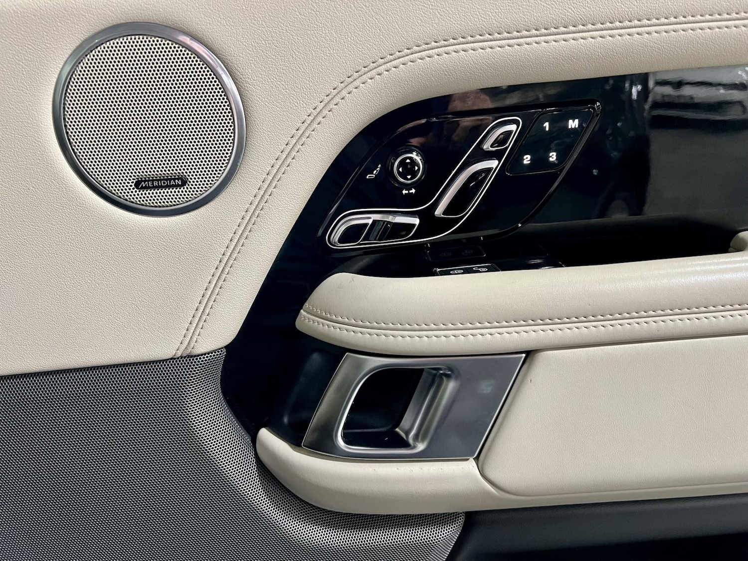 Used Land Rover Range Rover 2018 for sale - 76422191: Photo 15