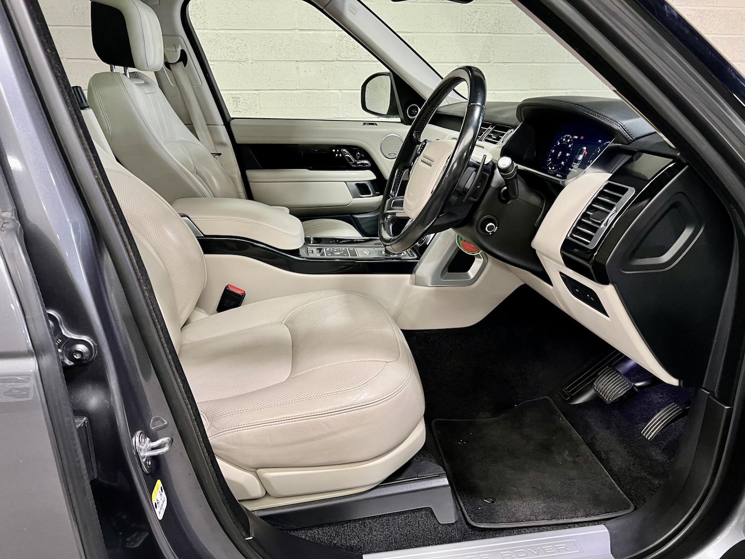 Used Land Rover Range Rover 2018 for sale - 76422191: Photo 4