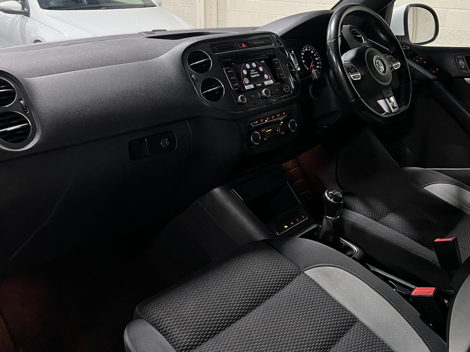 Used Volkswagen Tiguan 2015 for sale - 76782122: Photo 13