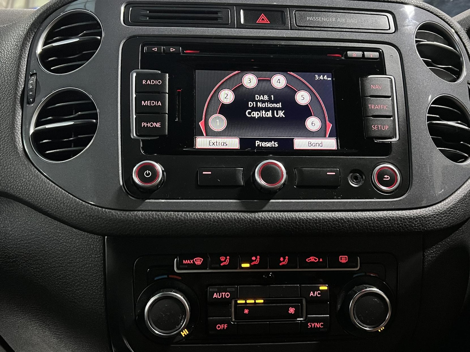 Used Volkswagen Tiguan 2015 for sale - 76782122: Photo 22