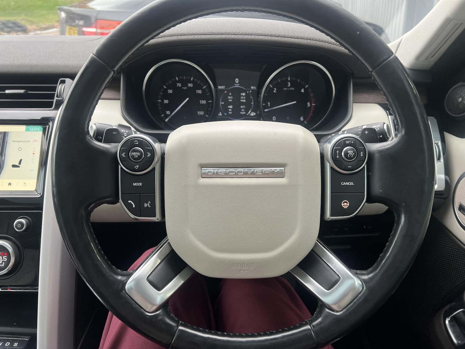 Used Land Rover Discovery 2016 for sale - 76135815: Photo 10