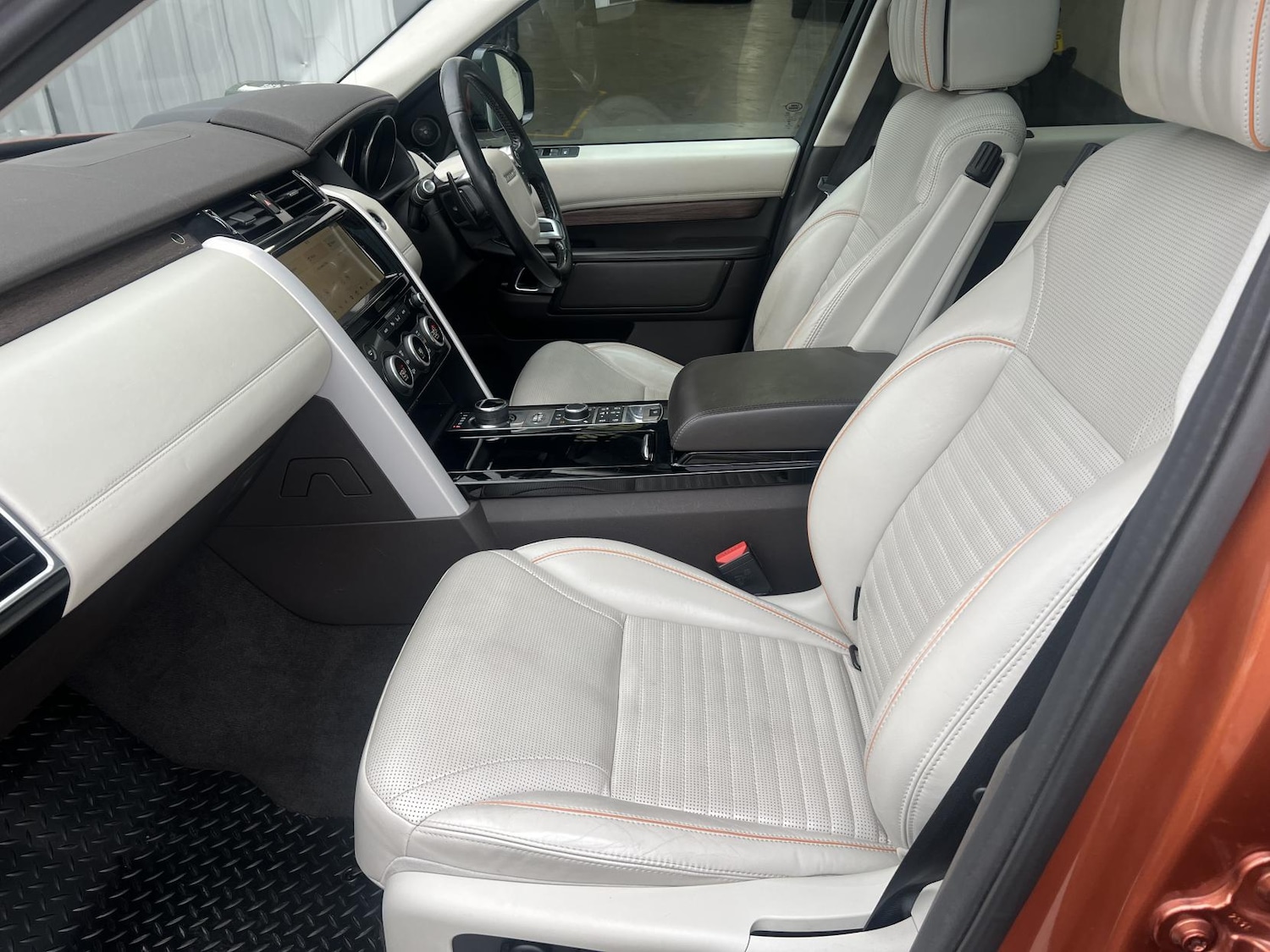 Used Land Rover Discovery 2016 for sale - 76135815: Photo 3