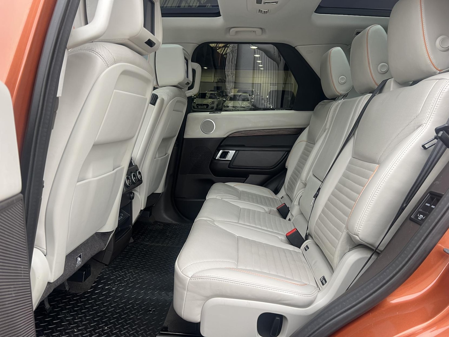 Used Land Rover Discovery 2016 for sale - 76135815: Photo 4
