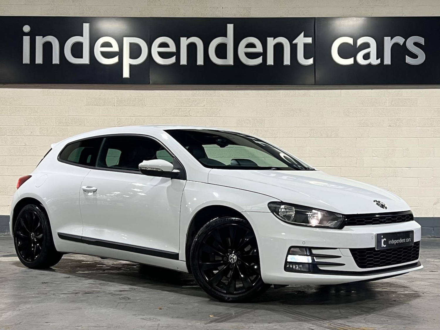 Used Volkswagen Scirocco 2016 for sale - 76545473: Photo 1