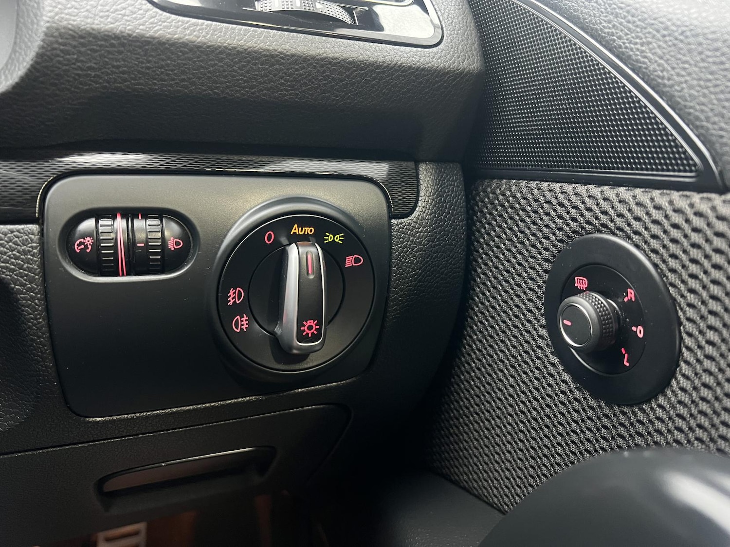 Used Volkswagen Scirocco 2016 for sale - 76545473: Photo 15